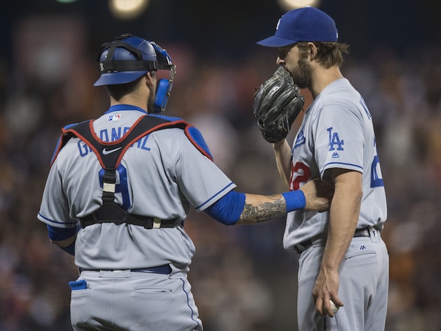 Yasmani-grandal-clayton-kershaw