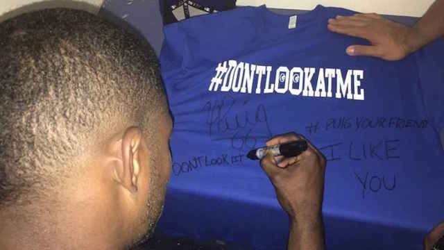 Dodgers News: Yasiel Puig Sends Madison Bumgarner ‘#dontlookatme’ Shirt