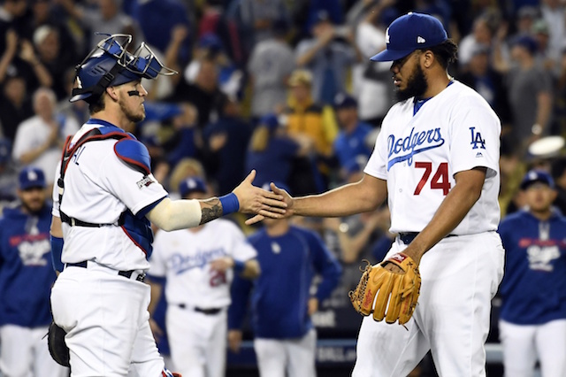 Yasmani-grandal-kenley-jansen-4