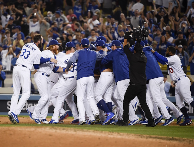 Dodgers Video: Yasiel Puig, Cody Bellinger And Justin Turner Hit Back-to-back-to-back Home Runs