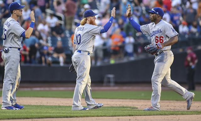 Cody-bellinger-yasiel-puig-justin-turner-dodgers-win