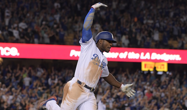 Dodgers Video: Yasiel Puig Hits Walk-off 2-run Double Against White Sox