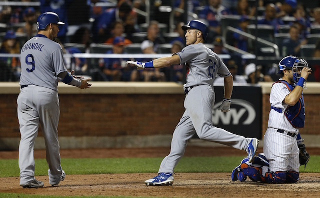 Yasmani-grandal-chase-utley