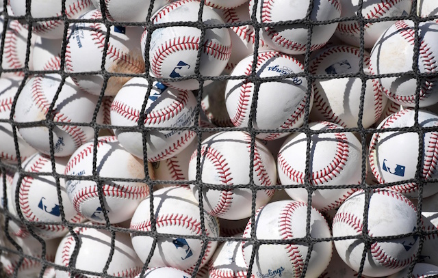 MLB, Baseballs