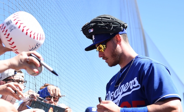 Cody Bellinger, autographs, 2020 Spring Training