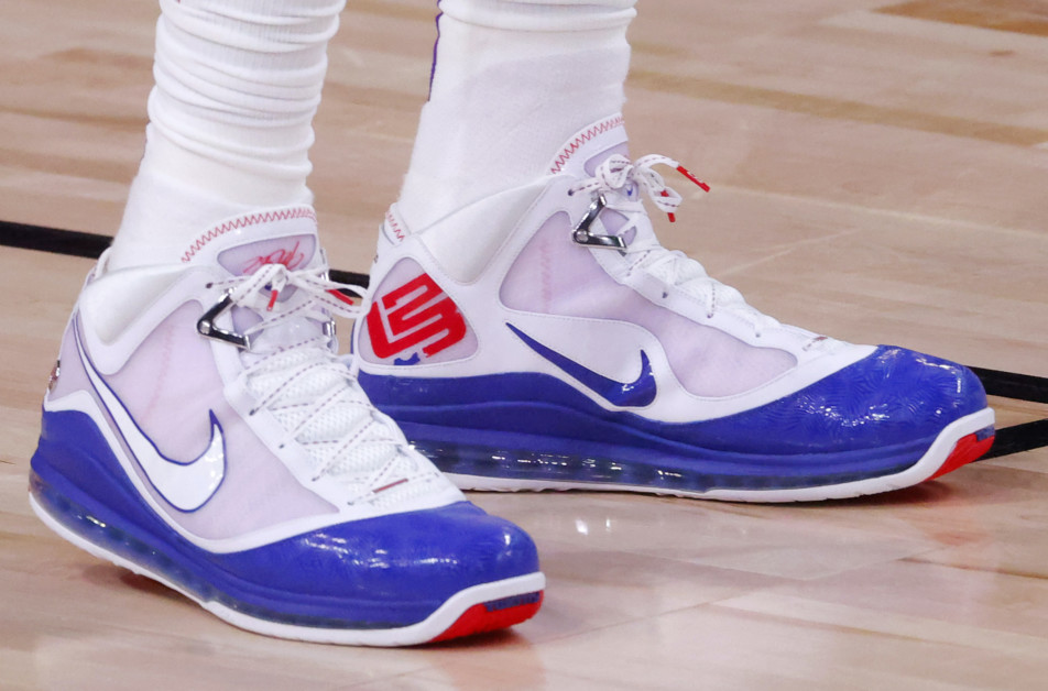 LeBron James, Nike LeBron 7