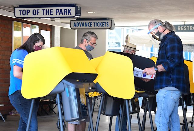 Dodger Stadium, voting center