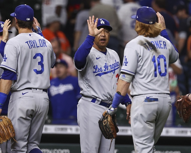 Dave Roberts, Chris Taylor, Justin Turner, Dodgers win