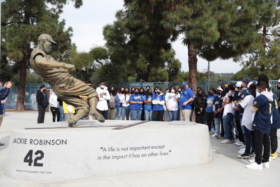 Jackie Robinson statue, John Muir High School students