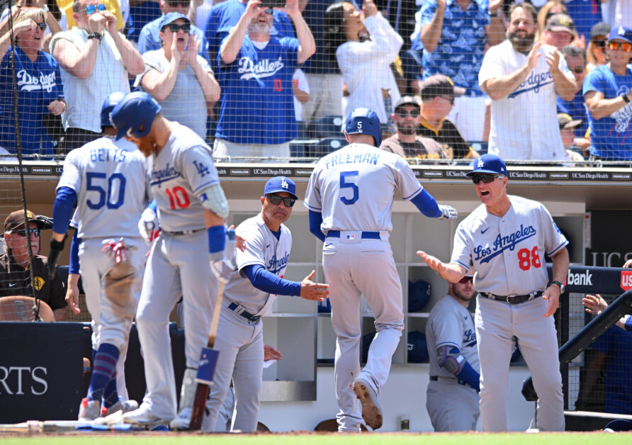 Mookie Betts, Freddie Freeman, Bob Geren, Max Muncy, Dave Roberts, Justin Turner, Dodgers fans, MLB postseason