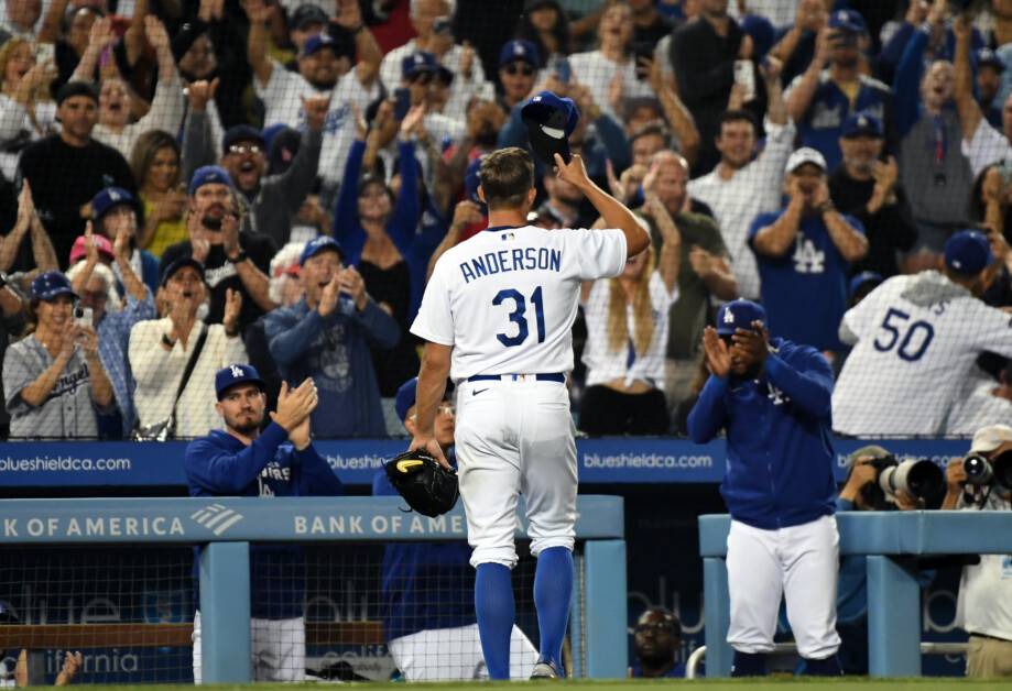 Hanser Alberto, Tyler Anderson, Andrew Heaney, Julio Urías, Dodgers fans, standing ovation