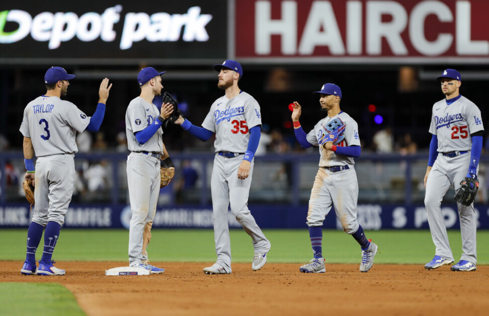 Cody Bellinger, Mookie Betts, Chris Taylor, Trayce Thompson, Trea Turner, Dodgers win