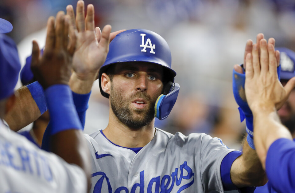 Hanser Alberto, Chris Taylor