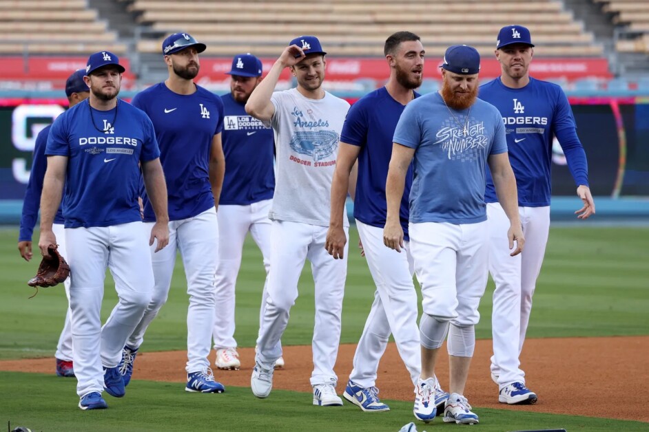 Cody Bellinger, Freddie Freeman, Joey Gallo, Gavin Lux, Max Muncy, Justin Turner, Dodgers workout, 2022 NLDS