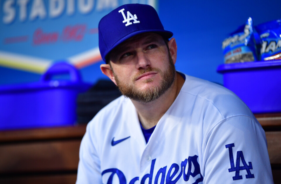 Max Muncy, Dodgers jersey arm sleeve