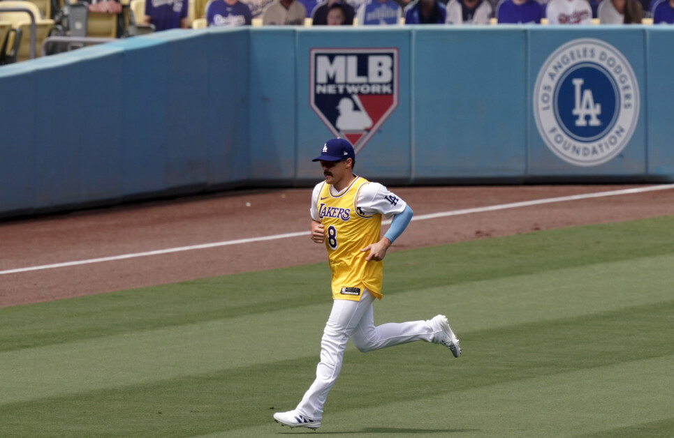 Kiké Hernández, Kobe Bryant jersey