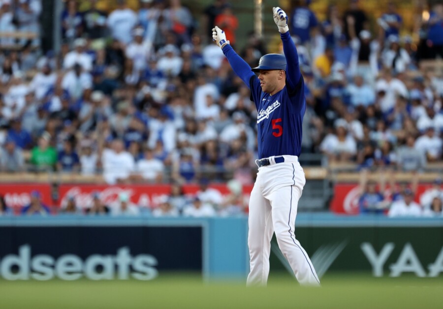 Freddie Freeman dancing, Dodgers City Connect