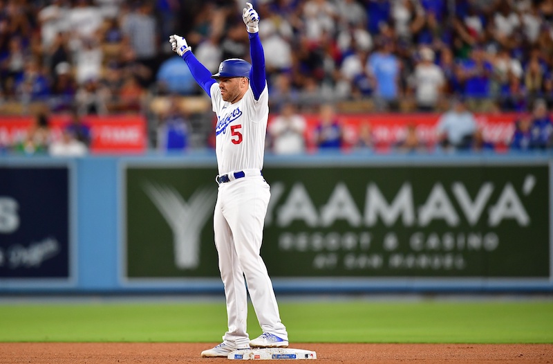 Freddie Freeman dancing