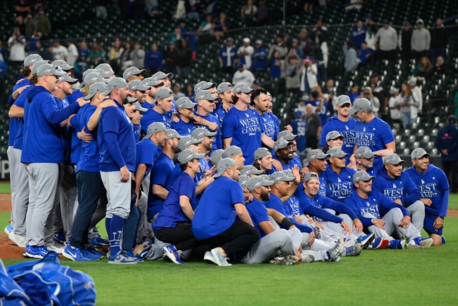 Dodgers team photo, Dodgers win, 2023 NL West