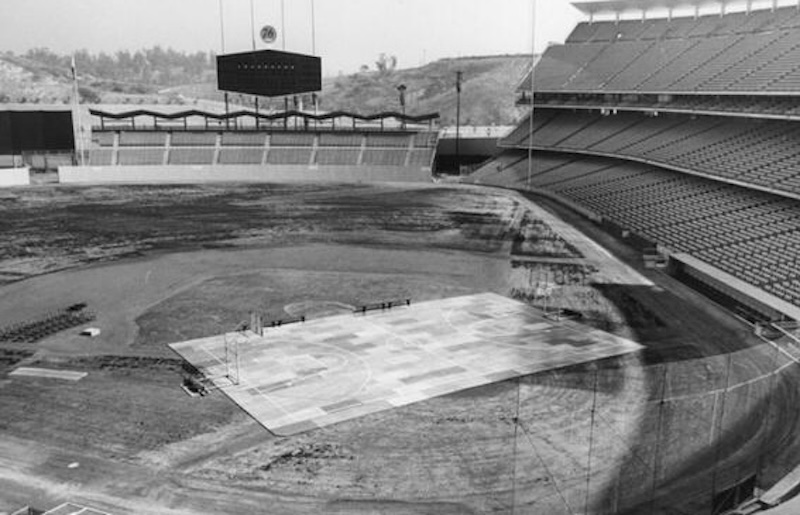 Harlem Globetrotters, Dodger Stadium