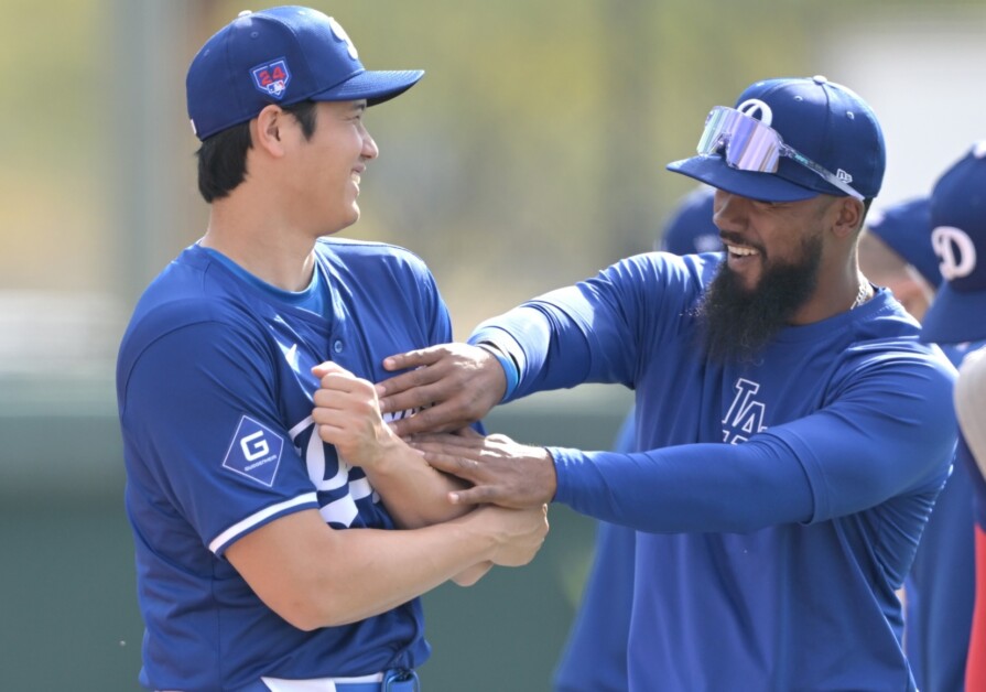 Shohei Ohtani, Teoscar Hernández, Dodgers workout, 2024 Spring Training