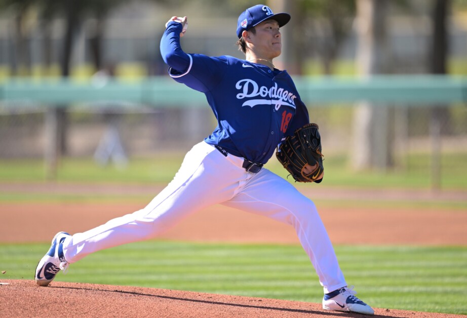 Yoshinobu Yamamoto, Dodgers workout, 2024 Spring Training