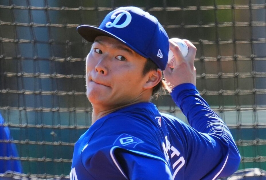 Yoshinobu Yamamoto, Dodgers workout, 2024 Spring Training