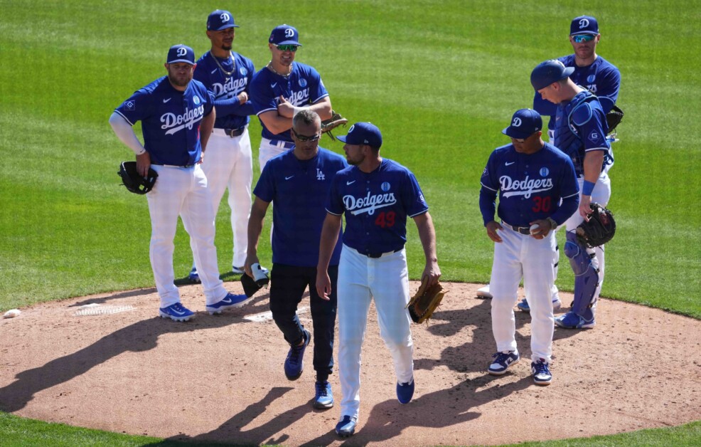 Blake Treinen, Dave Roberts, Max Muncy, Mookie Betts, Kiké Hernández, Will Smith, Freddie Freeman, Dodgers trainer 2024 Spring Training