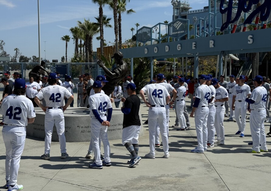 Dodgers, Jackie Robinson statue, Jackie Robinson Day 2024