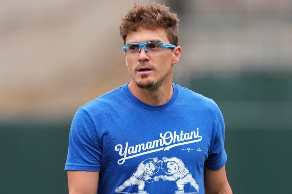 Kiké Hernández, Shohei Ohtani shirt, Yoshinobu Yamamoto t-shirt